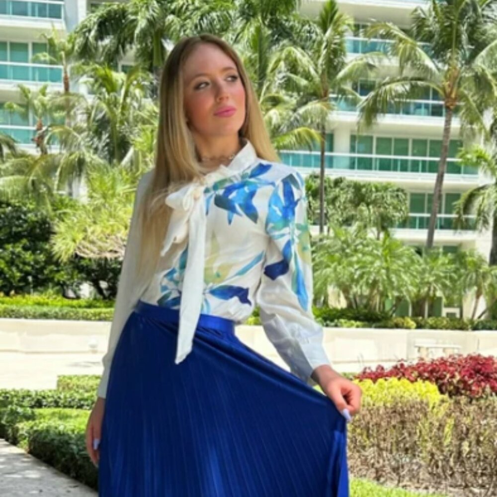 WHITE ELEGANT BUTTON DOWN SHIRT WITH BLUE FLOWER